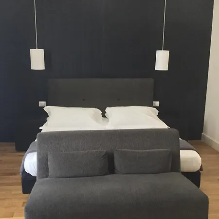 Rhome Terminal Guest House