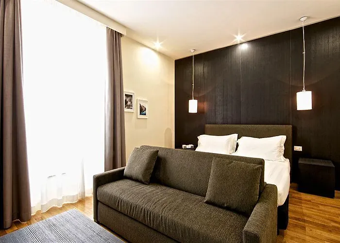 Rhome Terminal Affittacamere 2*