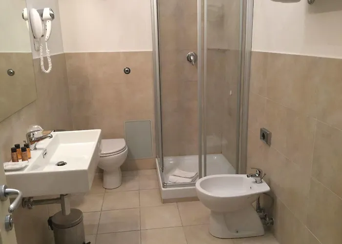 Rhome Terminal Affittacamere 2*